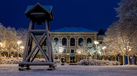 Rådhusparken i Hudiksvall på vintern.